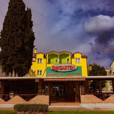 Biergarten Медулин Экстерьер фото