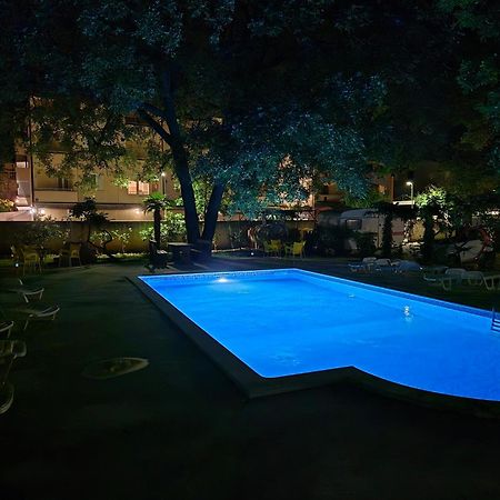 Biergarten Медулин Экстерьер фото