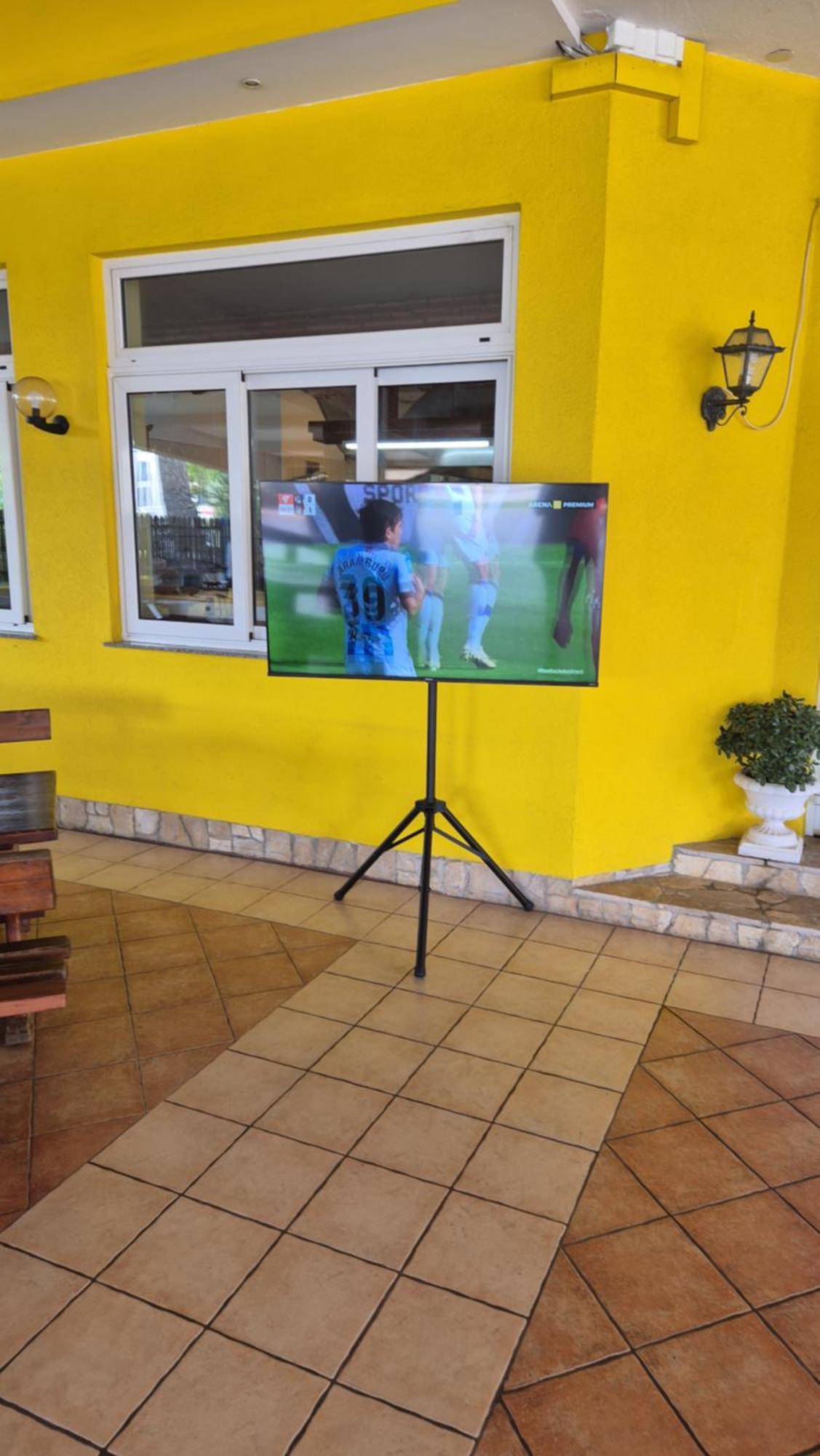 Biergarten Медулин Экстерьер фото