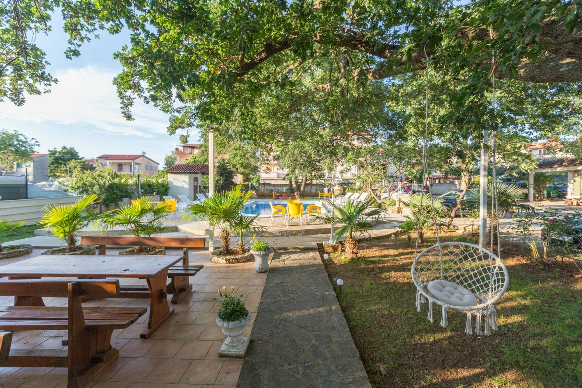 Biergarten Медулин Экстерьер фото